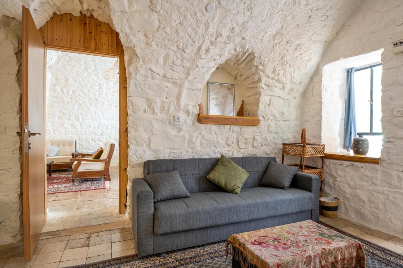 הבית בסמטת תל אביב Villa Rosh Pinna Exteriör bild