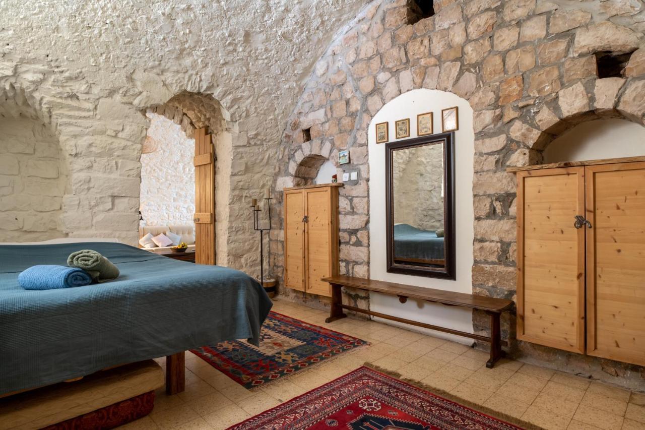 הבית בסמטת תל אביב Villa Rosh Pinna Exteriör bild