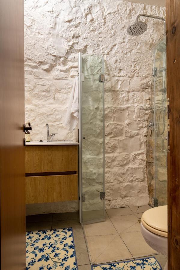 הבית בסמטת תל אביב Villa Rosh Pinna Exteriör bild