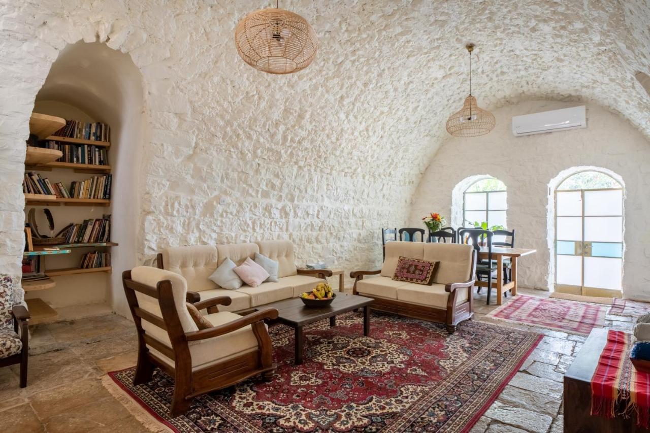 הבית בסמטת תל אביב Villa Rosh Pinna Exteriör bild