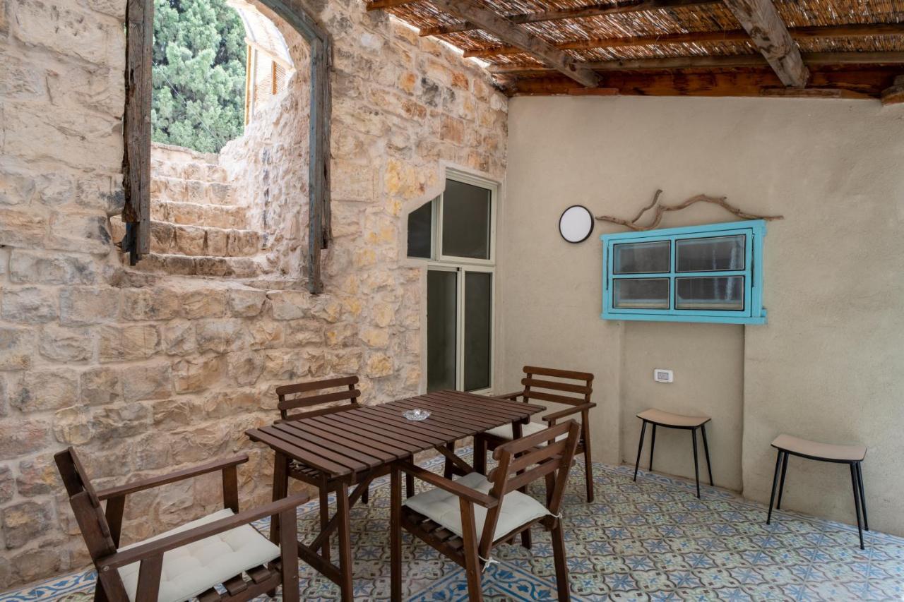 הבית בסמטת תל אביב Villa Rosh Pinna Exteriör bild